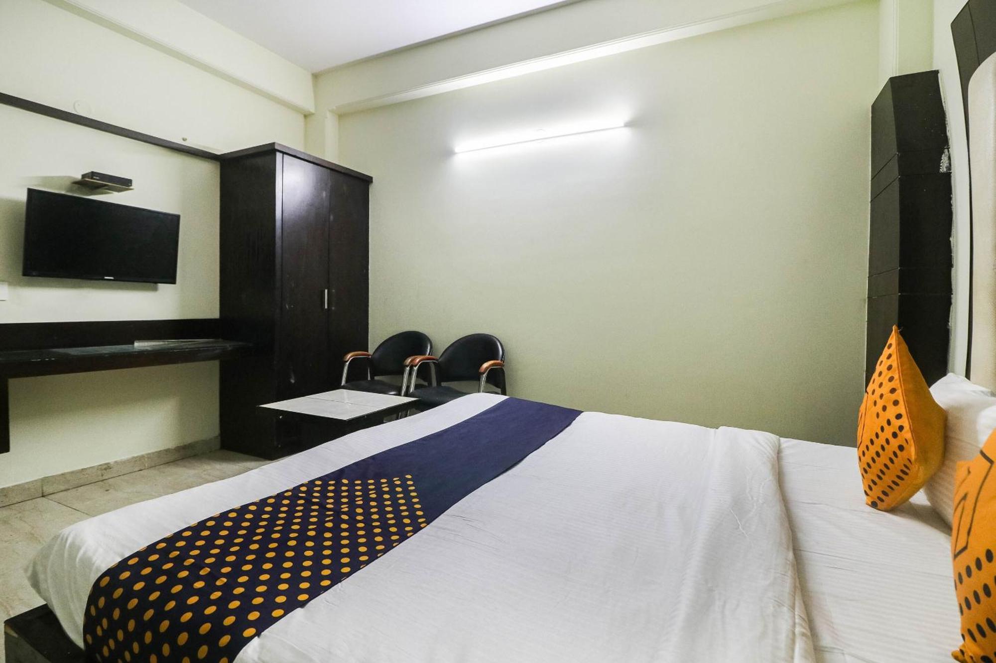 Spot On Hotel Grace Near Star Mall Gurgaon Extérieur photo
