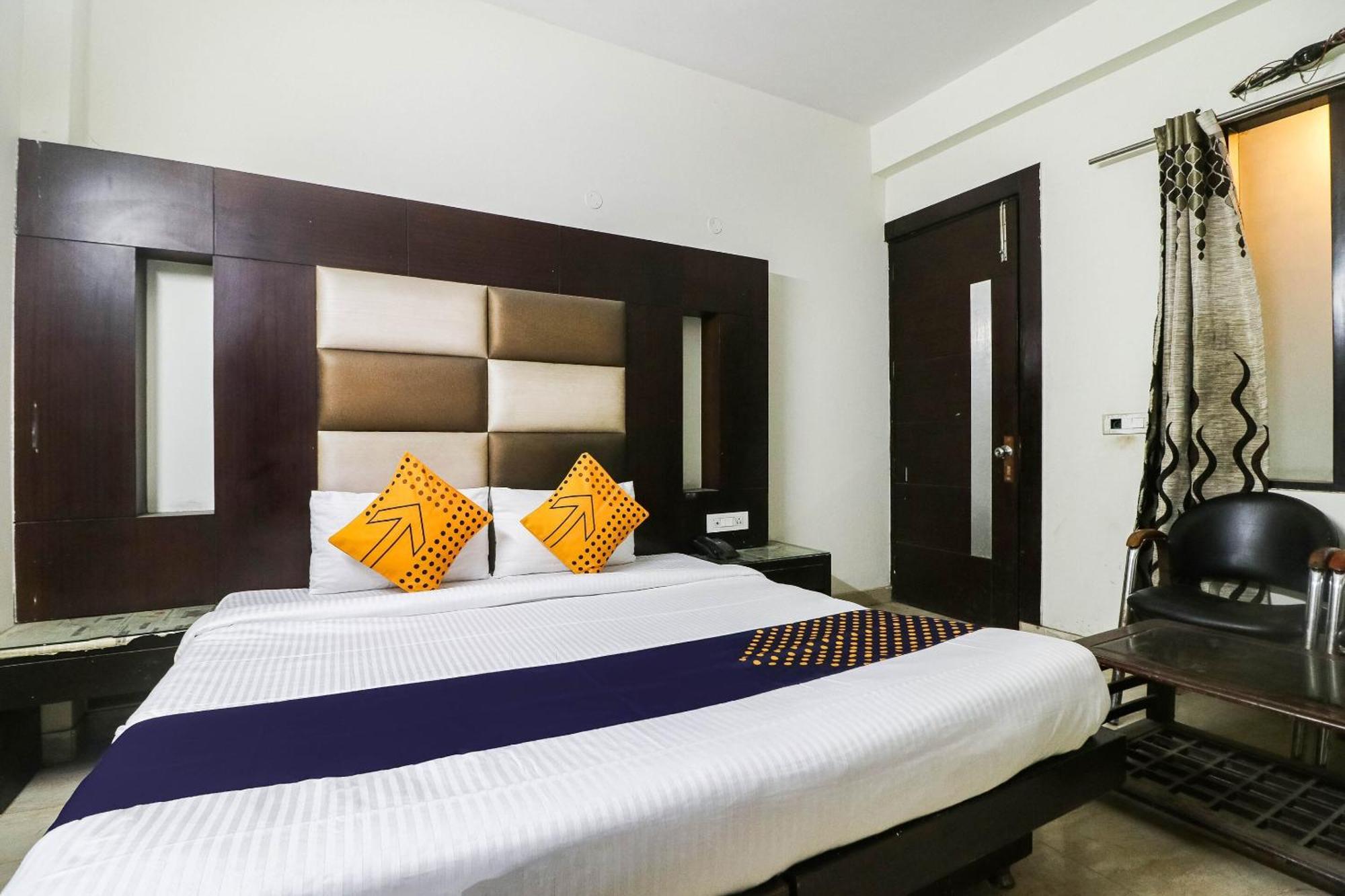 Spot On Hotel Grace Near Star Mall Gurgaon Extérieur photo