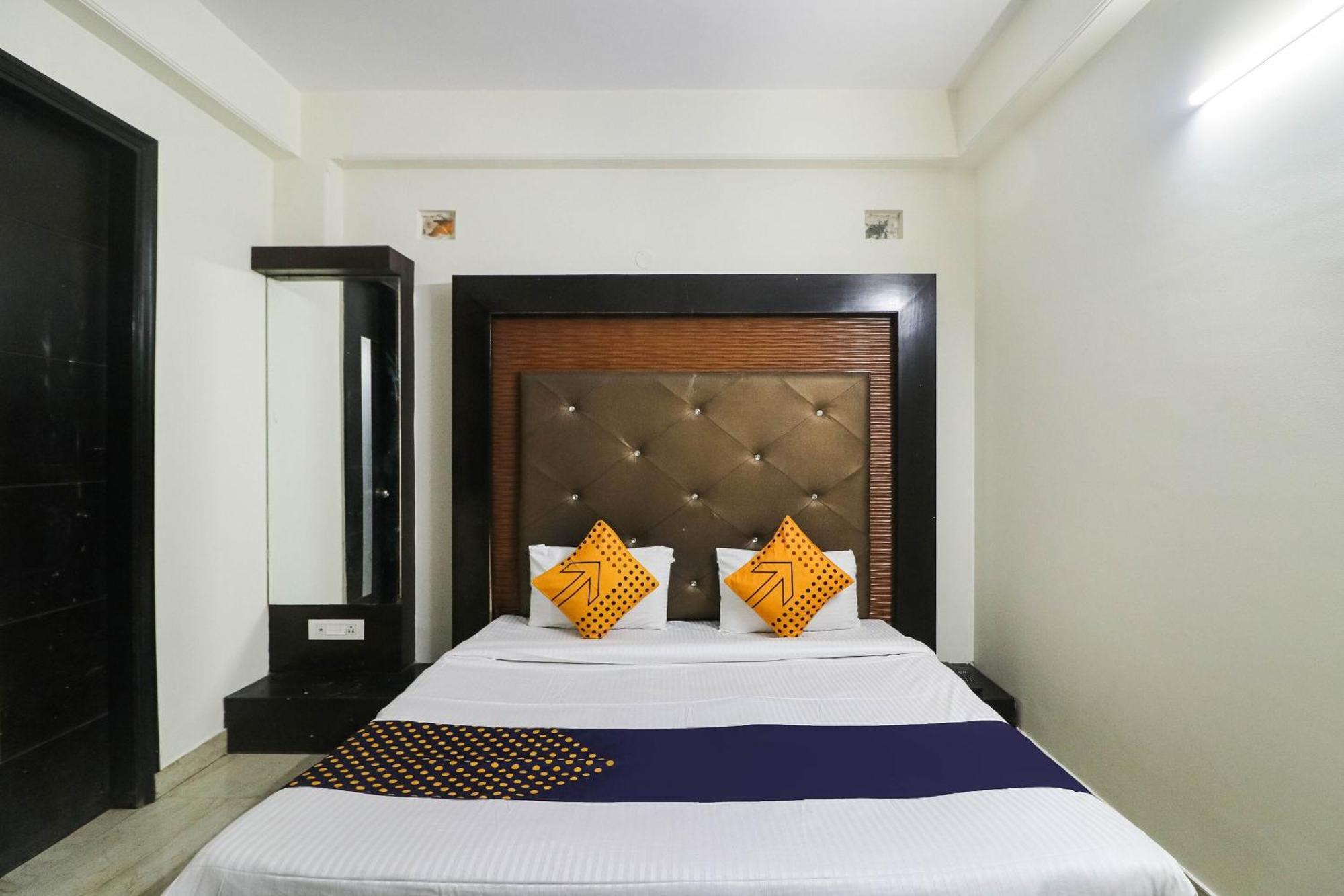 Spot On Hotel Grace Near Star Mall Gurgaon Extérieur photo
