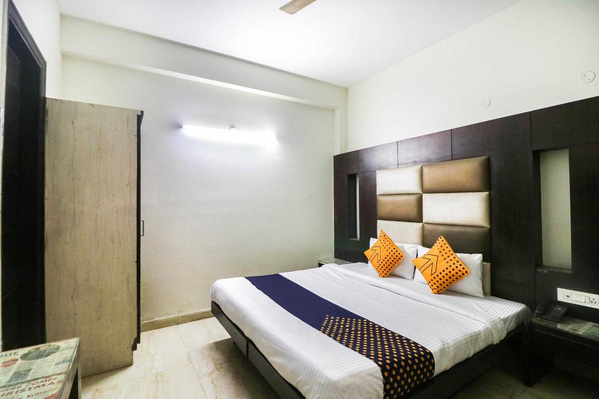 Spot On Hotel Grace Near Star Mall Gurgaon Extérieur photo