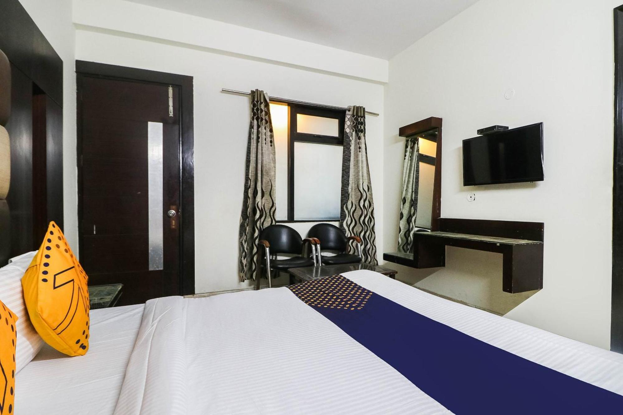 Spot On Hotel Grace Near Star Mall Gurgaon Extérieur photo