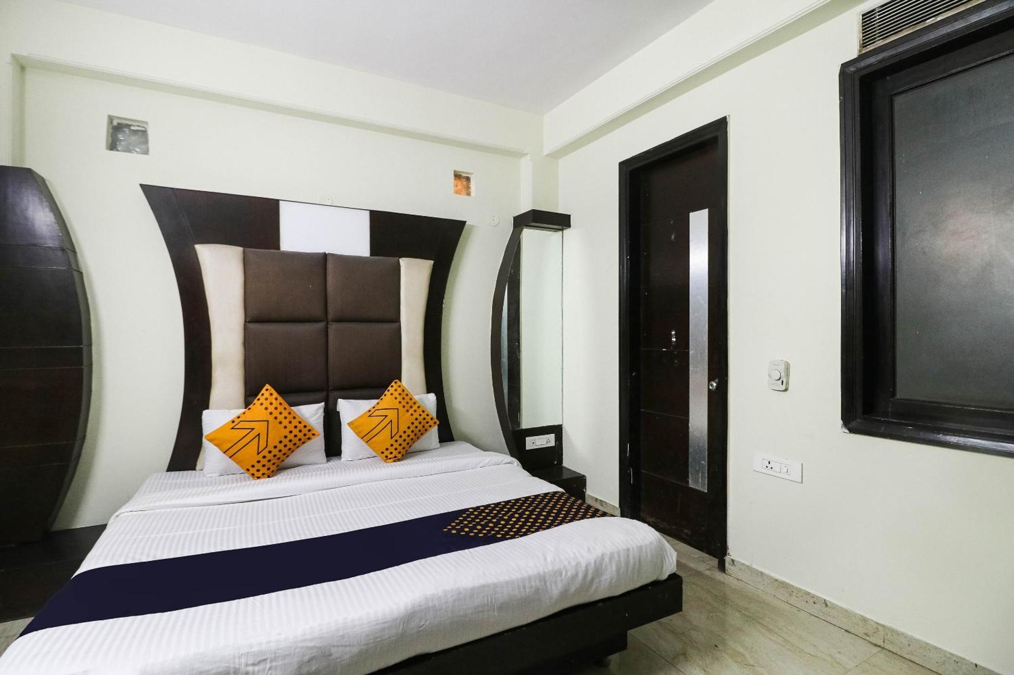 Spot On Hotel Grace Near Star Mall Gurgaon Extérieur photo
