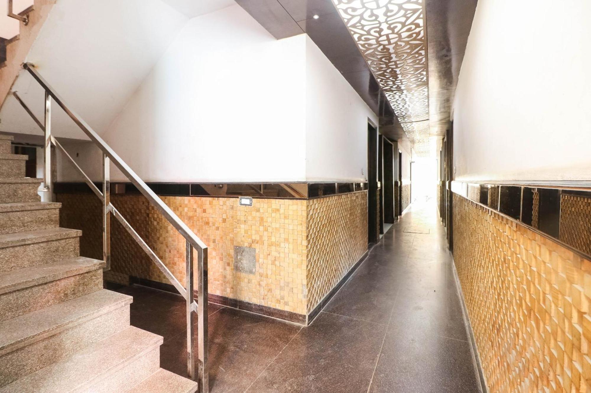Spot On Hotel Grace Near Star Mall Gurgaon Extérieur photo